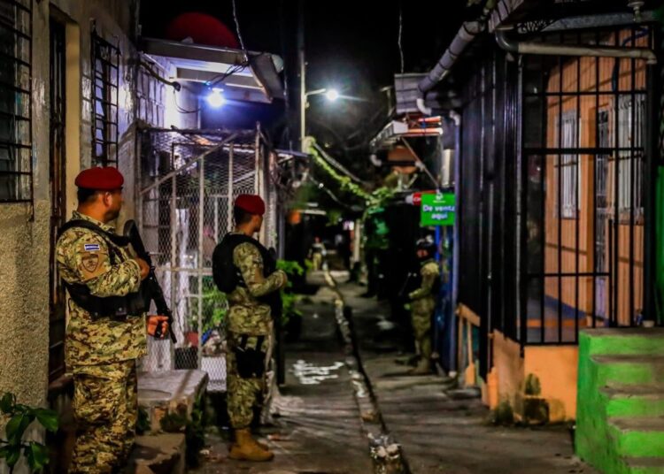 Extienden el régimen de excepción para proteger a los salvadoreños