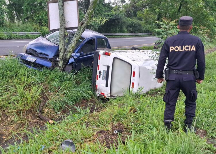 Fuerte accidente vial en Ciudad Delgado; una persona resultó lesionada