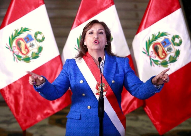 Congreso peruano destituye a presidenta Dina Boluarte por “incapaz”