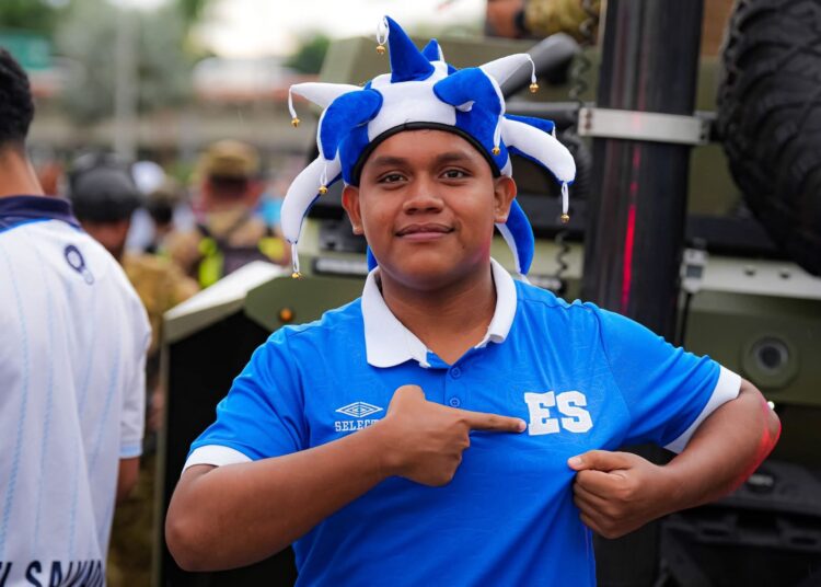 Ambiente festivo en el estadio Cuscatlán previo al partido de El Salvador vs Guatemala