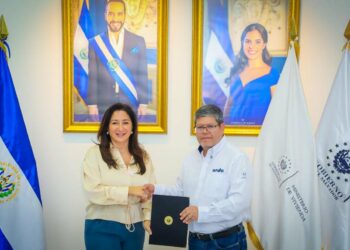 Acuerdan reducción del costo de instalación de agua potable en proyectos de interés social