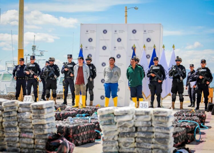 El Salvador alcanza récord en distancia y toneladas de drogas incautadas en 2025