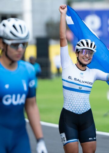Ivonne Nóchez domina el patinaje centroamericano con dos preseas doradas para El Salvador