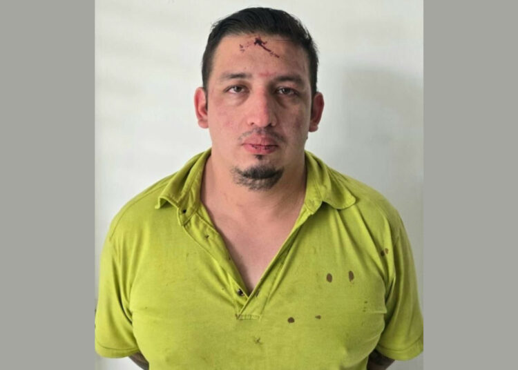 Sujeto es arrestado por manejar ebrio y resistirse a la autoridad en San Salvador