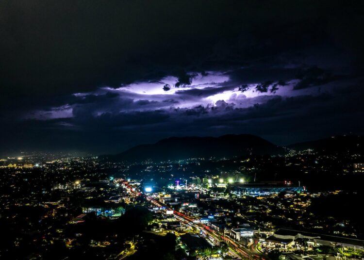 El MARN prevé lluvias y tormentas moderadas esta tarde en varias zonas del país