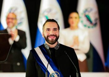 Pago anticipado de aguinaldos a pensionados beneficiará a 237,000 familias y dinamizará la economía