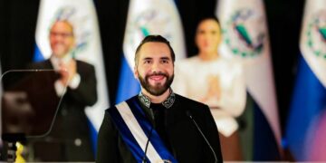 Pago anticipado de aguinaldos a pensionados beneficiará a 237,000 familias y dinamizará la economía