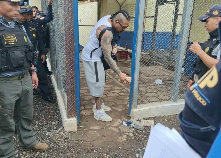 Jueza declara lícitos $25,000 hallados a pandillero en cárcel, pese a críticas por economías ilegales