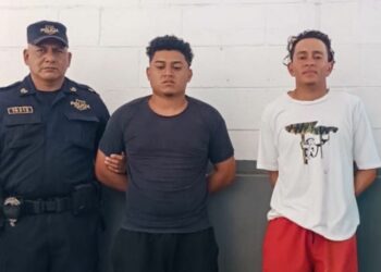 Dos hombres fueron capturados en Ahuachapán por agredir a otro durante una discusión mientras bebían