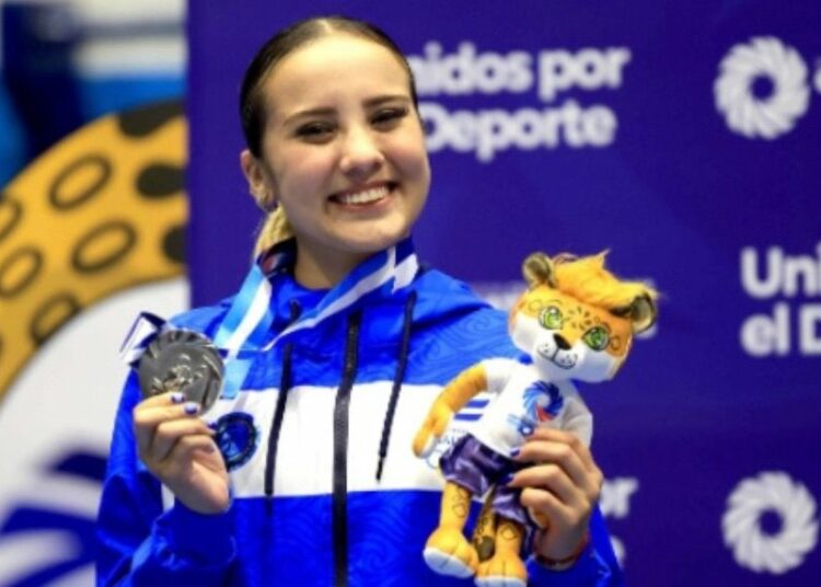 Gabriella Izaguirre brilla con medalla de plata en los Juegos Centroamericanos 2025