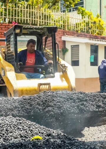 Avanzan los trabajos de recarpeteo en la colonia La Mascota