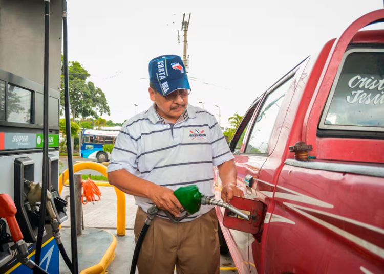 Anuncian reducción en precios de los combustibles para esta quincena