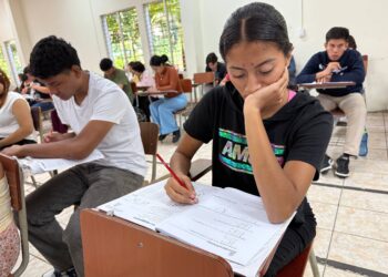 UES realiza prueba de conocimientos a aspirantes a nuevo ingreso 2026