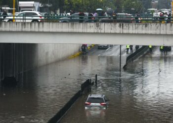 Más de 60 muertos y decenas de desaparecidos tras intensas lluvias en México