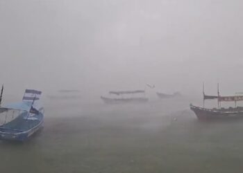 Lluvias diarias y mareas vivas marcarán el clima de esta semana en El Salvador