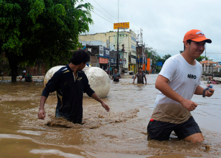 Más de 60 muertos e igual número de desaparecidos por lluvias en México