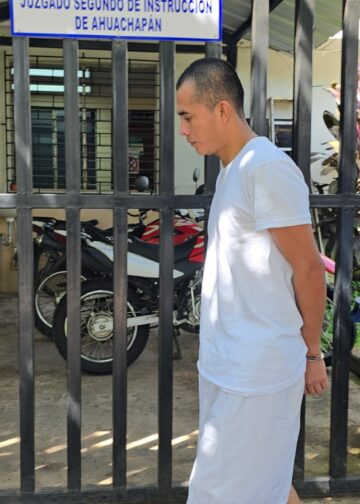 Nieto acusado de asesinar a su abuelo enfrenta audiencia en Ahuachapán