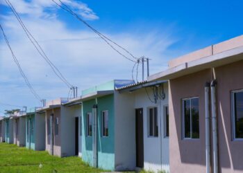 Gobierno avanza en reasentamientos para garantizar viviendas seguras a familias salvadoreñas en situación de riesgo