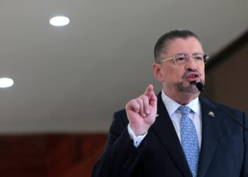 Tribunal Electoral de Costa Rica pide retirar la inmunidad de Rodrigo Chaves por presunta interferencia en comicios