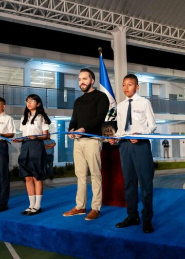 Más de 11 mil estudiantes estrenan escuelas modernas y seguras gracias al programa Dos Escuelas por Día