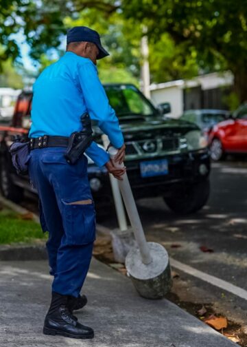 Operativo del CAM libera aceras y garantiza el libre tránsito en San Salvador Centro