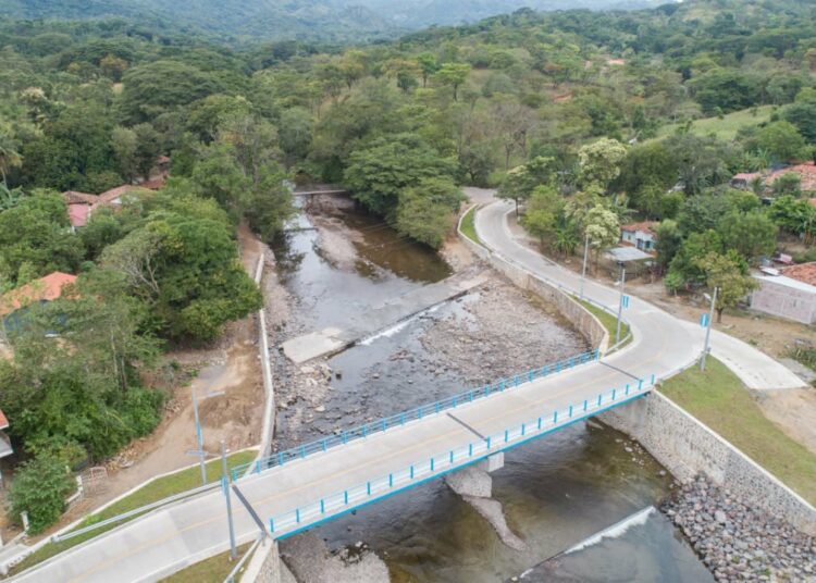 Puente de 40 metros en Lislique impulsa la conectividad y el desarrollo en La Unión Norte