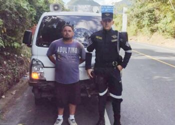 Conductor es detenido tras causar accidente y dejar a motociclista lesionado