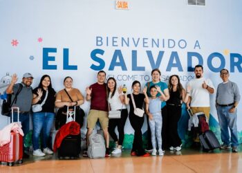 Aumentan beneficio temporal para que salvadoreños en el exterior ingresen bienes sin pagar impuestos