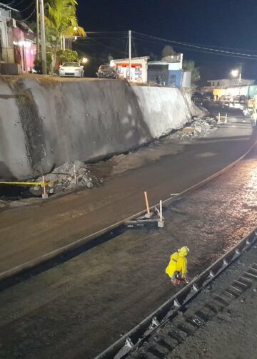 Trabajos nocturnos de pavimentación avanzan en carretera del Litoral