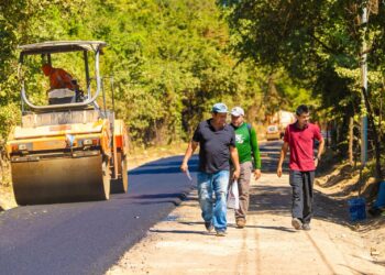 Continúan mejorando la conectividad vial en la zona de El Pilón, en Conchagua