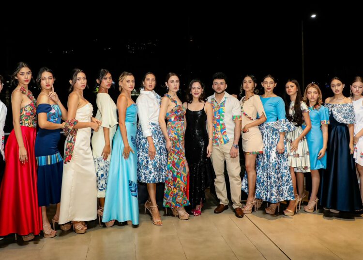 El talento salvadoreño brilla en la pasarela Jardín de Colores con apoyo del Gobierno