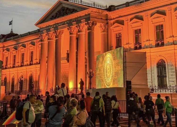 El Salvador cierra con éxito Bitcoin Histórico y fortalece su papel como referente internacional en innovación financiera