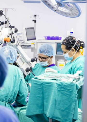 Niños salvadoreños dan su primer paso para recuperar la audición gracias a cooperación con Marruecos