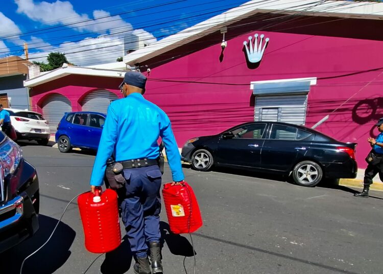 Retiran obstáculos en Masferrer Norte como parte del plan de ordenamiento en San Salvador Centro