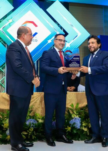 El Salvador impulsa su transformación: sector construcción alcanza crecimiento histórico y recibe reconocimiento en Premio CASALCO