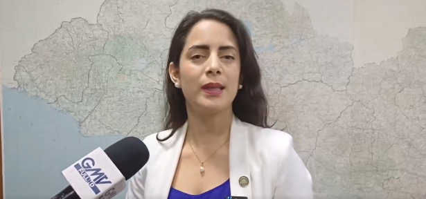 Claudia Ortiz vota en contra de prorrogar el Régimen de Excepción