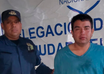 Capturan a conductor ebrio que chocó contra un vehículo y una vivienda en Ciudad Delgado