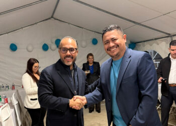 Ernesto Castro se reúne con salvadoreños en Washington y resalta incentivos para el retorno e inversión en el país