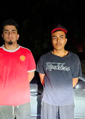 Fuerza Armada entrega dos detenidos a la PNC tras incautarles droga en Soyapango