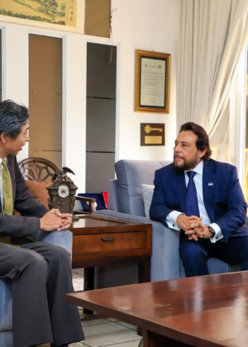 Vicepresidente Ulloa y embajador Hoshino resaltan cooperación entre El Salvador y Japón