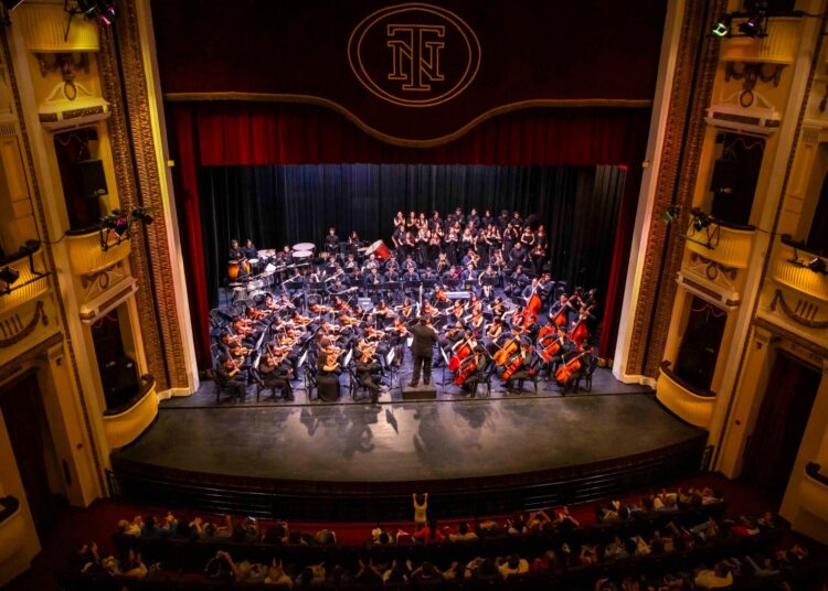 Gabriela de Bukele celebra los avances y sueños de los estudiantes de la Escuela Nacional de Música