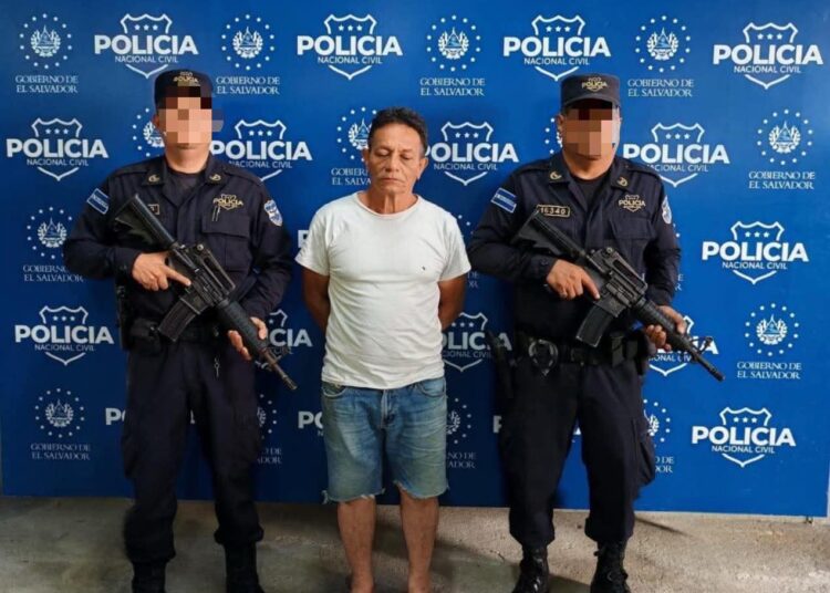 Capturan a responsable de negocio de celulares robados en Mejicanos