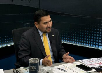 Diputado de ARENA Francisco Lira evade responder si su partido tiene un candidato presidencial