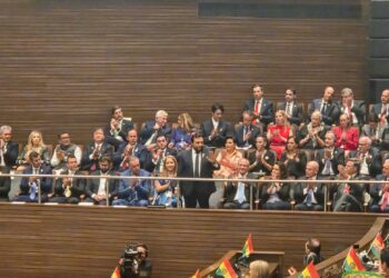 El Salvador reafirma lazos diplomáticos con Bolivia durante la asunción presidencial