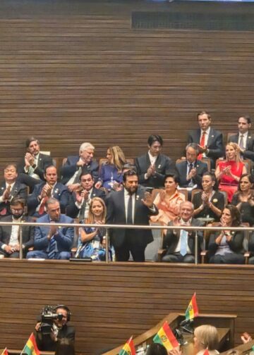 El Salvador reafirma lazos diplomáticos con Bolivia durante la asunción presidencial