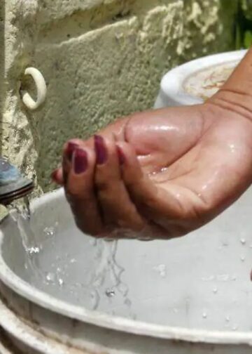 Habitantes de Ilobasco denuncian empresa privada por supuestos cobros indebidos en servicio de agua potable