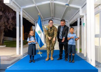 Ministra de Educación, Karla Trigueros inaugura el Centro Escolar Jardines de La Sabana en Santa Tecla
