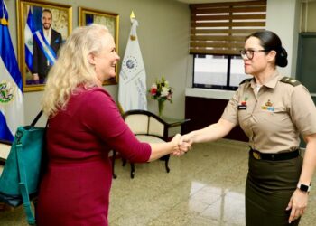 Estados Unidos y El Salvador refuerzan esfuerzos conjuntos para impulsar la educación 