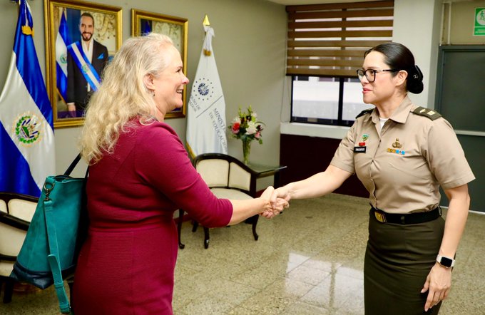 Estados Unidos y El Salvador refuerzan esfuerzos conjuntos para impulsar la educación