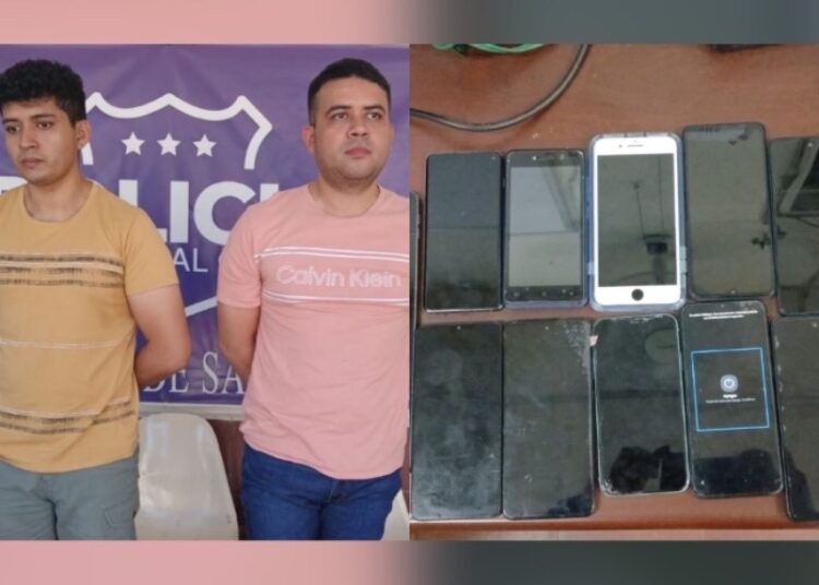 Capturan a sujetos por venta ilegal de celulares